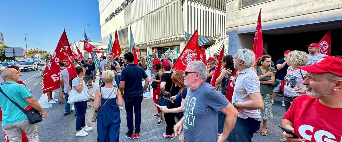 Prato, Confindustria disdetta accordi territoriali: sciopero e presidio di protesta Fim-Fiom-Uilm