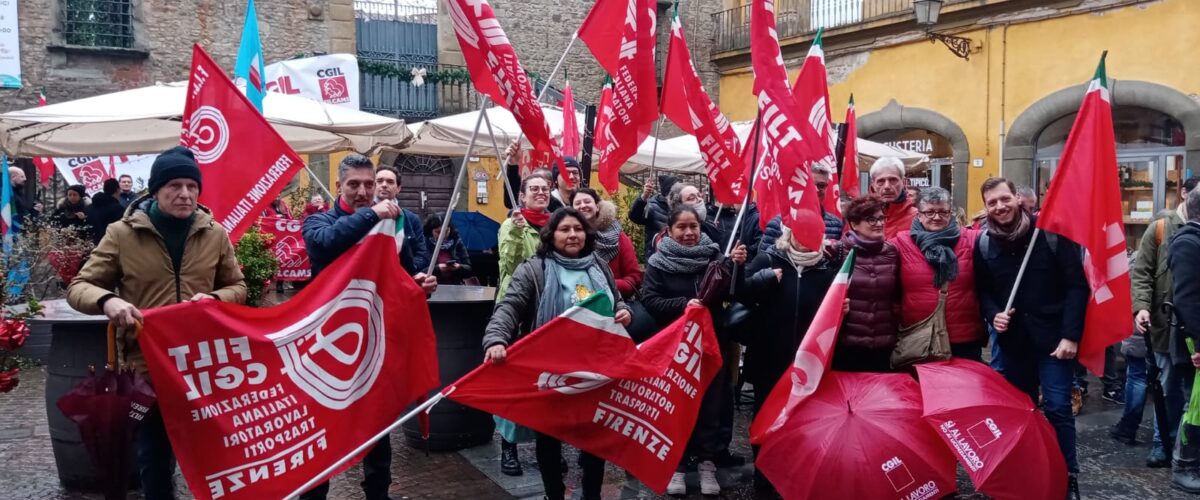 Sciopero generale. Presidio in piazza Buonamici, Pierattini (Cgil) e Zanieri (Uil): “E’ una legge di bilancio che colpisce i lavoratori e i più poveri”.